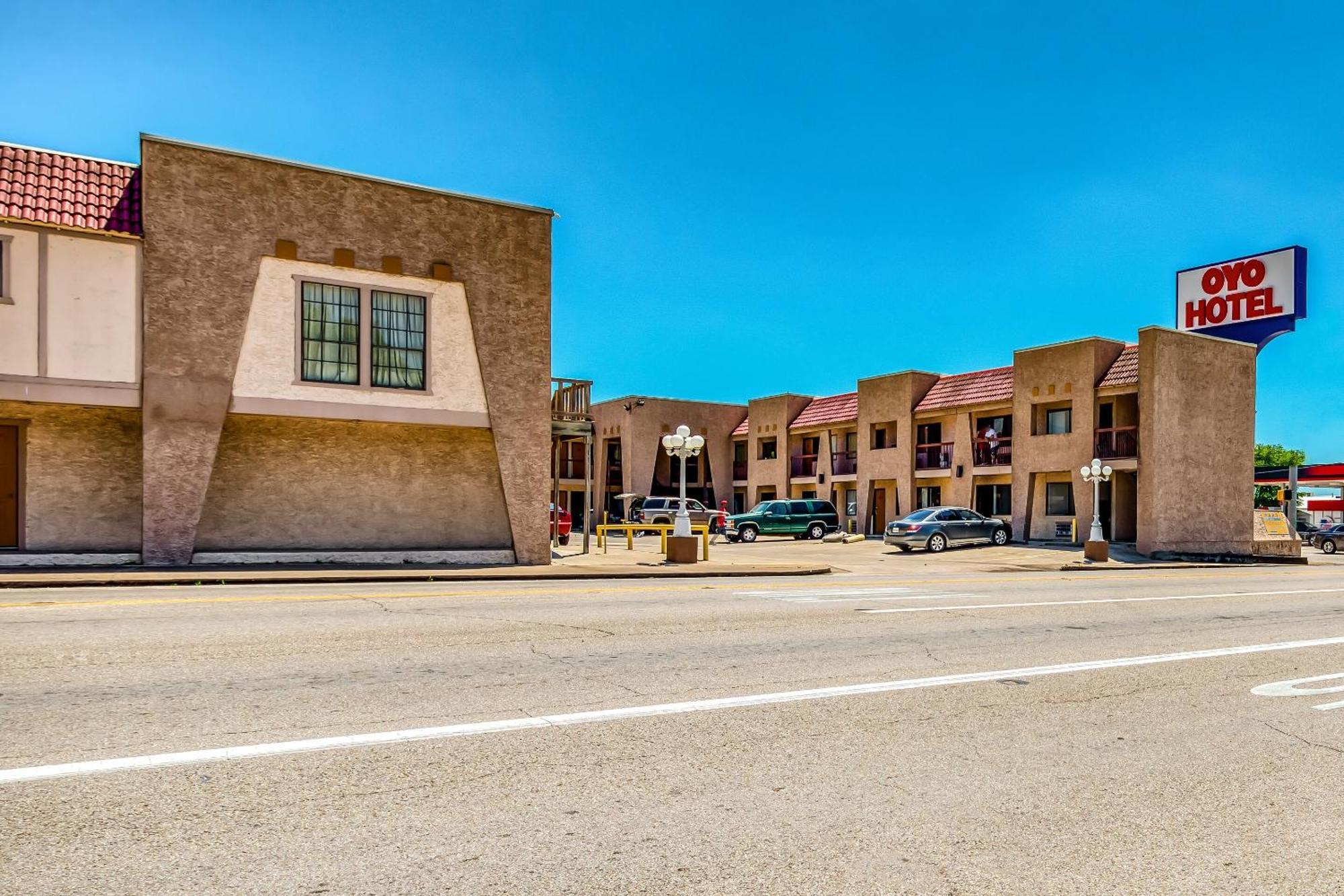 Oyo Hotel Groesbeck Exterior foto
